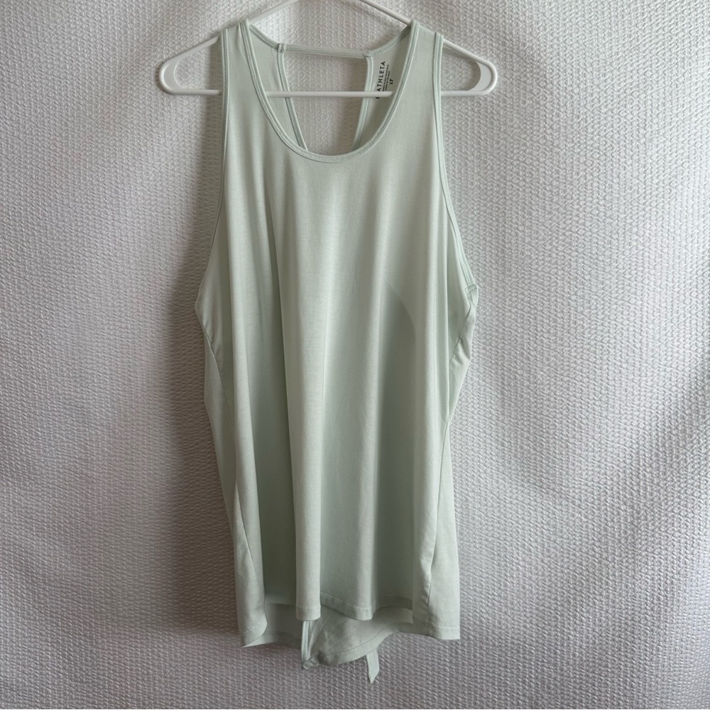 Athleta Essence Green Twist Back Tank Top Size Large Tall Yoga Workout Active